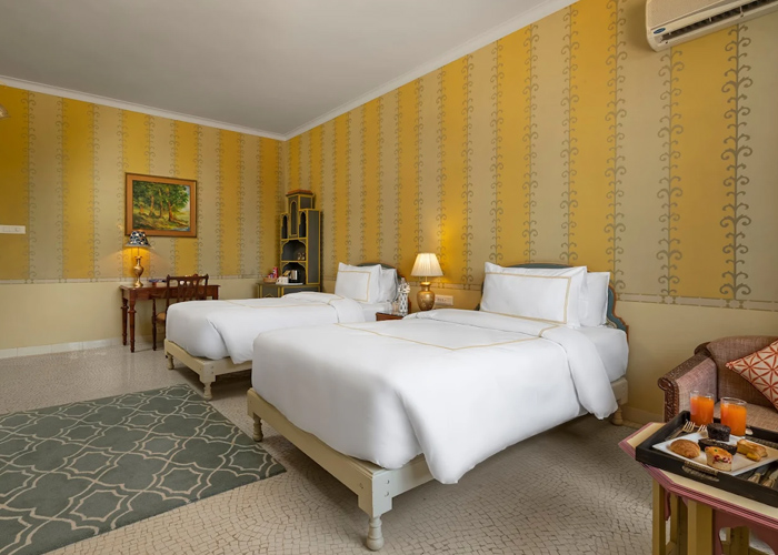 7apple bikaner gaj kesri Room