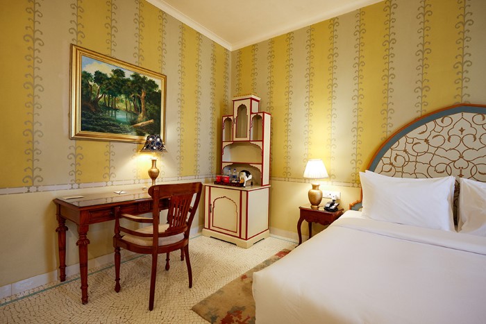 7apple bikaner gaj kesri Room